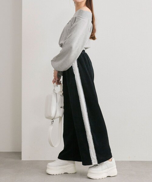 OLIVE des OLIVE（オリーブデオリーブ）の「オフショルスウェット（スウェット・レディース・オートミール/トップグレー/サックスブルー・FREE）」の14枚目の写真