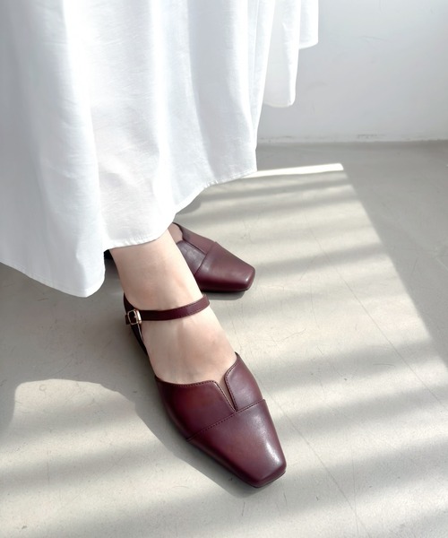 WA ORiental TRaffic（ダブルエーオリエンタルトラフィック）の「スリットセパレート パンプス /52310（パンプス・レディース・ブラック/ベージュ/レッド・LL/S/M/L/SS/3L）」の3枚目の写真