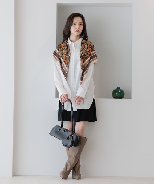 Andemiu(アンデミュウ)の「BIGシルエットシャツ589209(シャツ/ブラウス・レディース・ブルー/オフホワイト/モカ・FREE)」の4枚目の写真