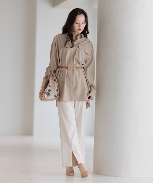 Andemiu(アンデミュウ)の「BIGシルエットシャツ589209(シャツ/ブラウス・レディース・ブルー/オフホワイト/モカ・FREE)」の8枚目の写真