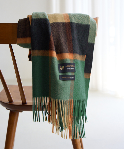 JOURNAL STANDARD（ジャーナルスタンダード）の「《追加》Cashmere ストール（ストール/ショール・レディース・ブルー/チャコールグレー/レッド系その他/レッド/グリーン系その他/サックスブルー/ブラック・FREE）」の3枚目の写真