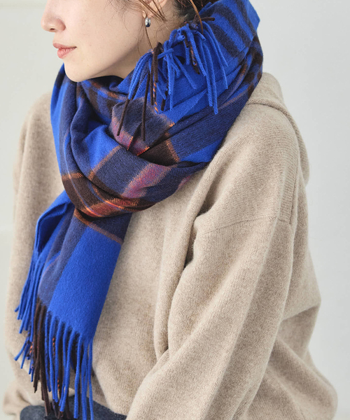 JOURNAL STANDARD（ジャーナルスタンダード）の「《追加》Cashmere ストール（ストール/ショール・レディース・ブルー/チャコールグレー/レッド系その他/レッド/グリーン系その他/サックスブルー/ブラック・FREE）」の5枚目の写真