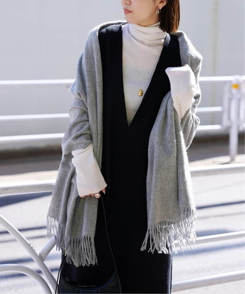 JOURNAL STANDARD（ジャーナルスタンダード）の「《追加》Cashmere ストール（ストール/ショール・レディース・ブルー/チャコールグレー/レッド系その他/レッド/グリーン系その他/サックスブルー/ブラック・FREE）」の13枚目の写真