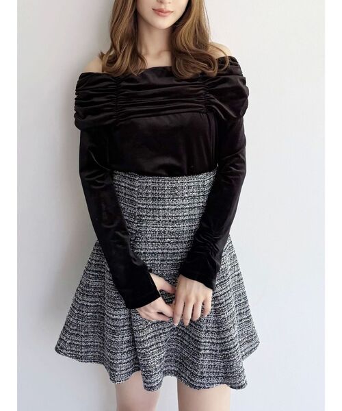 MERCURYDUO（マーキュリーデュオ）の「シャーリングベロアカットソー（Tシャツ/カットソー・レディース・ブラック/イエロー/ピンク/ブラウン・FREE）」の2枚目の写真