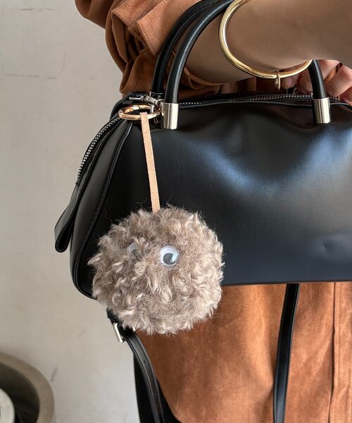 DouDou（ドゥドゥ）の「めだまファーチャーム（その他小物・レディース・グレー/キャメル/グレイッシュベージュ・FREE）」の9枚目の写真