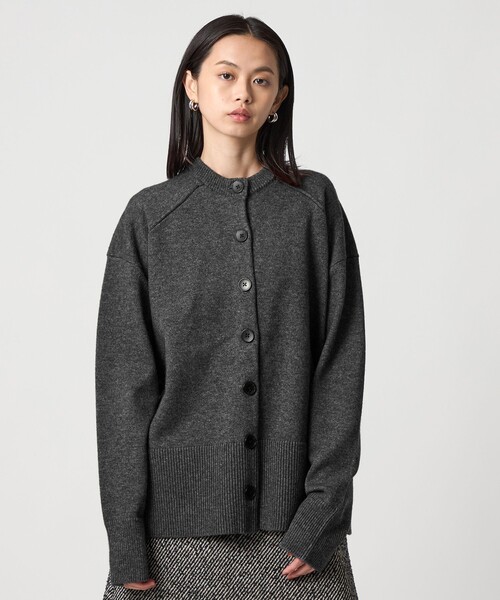 EMMEL REFINES（エメルリファインズ）の「＜EMMEL REFINES＞EM HW ルーズ 2WAY ニット プルオーバー＆カーディガン（カーディガン/ボレロ・レディース・ピンク/ケリーグリーン/ダークグレー/ライトブルー・FREE）」の2枚目の写真