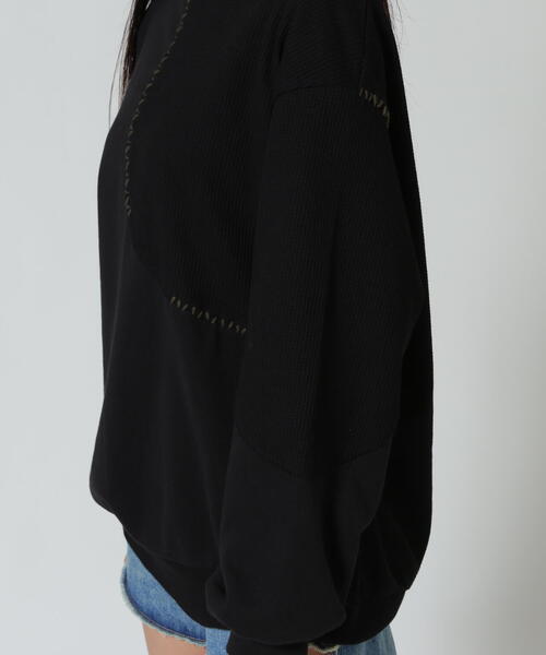 AULA AILA（アウラアイラ）の「AULA AILA/アウラアイラ/別注ステッチデザインプルオーバー（Tシャツ/カットソー・レディース・ブラック/ホワイト系2・0）」の11枚目の写真