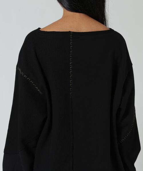 AULA AILA（アウラアイラ）の「AULA AILA/アウラアイラ/別注ステッチデザインプルオーバー（Tシャツ/カットソー・レディース・ブラック/ホワイト系2・0）」の5枚目の写真