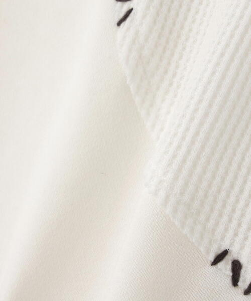 AULA AILA（アウラアイラ）の「AULA AILA/アウラアイラ/別注ステッチデザインプルオーバー（Tシャツ/カットソー・レディース・ブラック/ホワイト系2・0）」の3枚目の写真