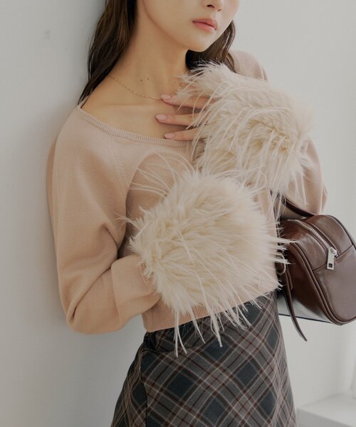 PRADA ファー付き カーディガン ボレロ 38 ポンチョ ショート PRADA ファー付き カーディガン ボレロ 38 ポンチョ ショート