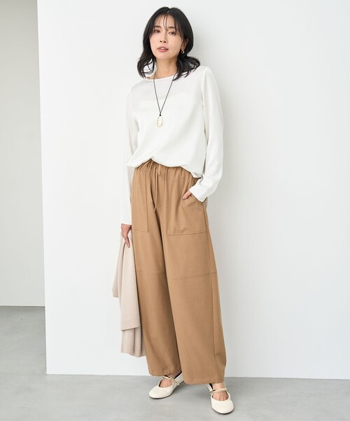 UNFILO（アンフィーロ）の「サテン レイヤードブラウス（シャツ/ブラウス・レディース・ホワイト系/アイボリー系/グレー系/スカイブルー系・MEDIUM/LARGE/SMALL）」の17枚目の写真