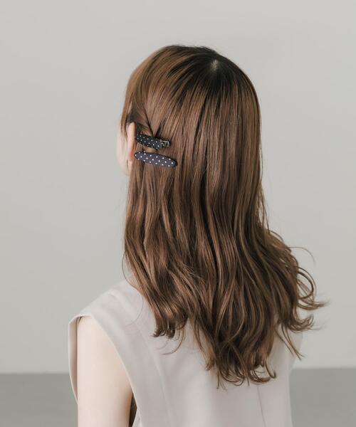 SMELLY（スメリー）の「ドットサテンヘアピン（バレッタ/ヘアクリップ・レディース・ドット・-）」の2枚目の写真