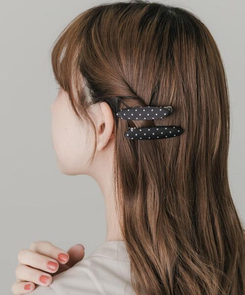 SMELLY（スメリー）の「ドットサテンヘアピン（バレッタ/ヘアクリップ・レディース・ドット・-）」の3枚目の写真