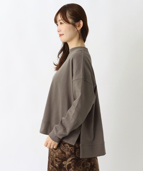 one'sterrace(ワンズテラス)の「ヘビーウェイト天竺脇スリットワイドプルオーバー(Tシャツ/カットソー・レディース・ブラック系8/ネイビー系5/パープル系2/ブルー系その他7/ブラウン系8・02)」の7枚目の写真