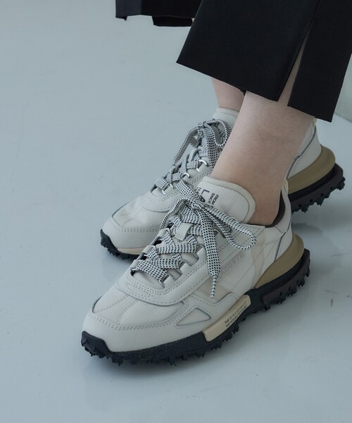 GALLEST（ギャレスト）の「【LACOSTE】ELITE ACTIVE 225 4 SFA（スニーカー・レディース・オフホワイト・40/35）」の2枚目の写真