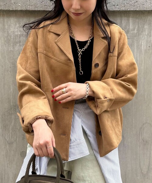 fredy emue(フレディエミュ)の「フェイクスエードジャケット(ダウンジャケット/コート・レディース・ブラウン/ベージュ・38)」の1枚目の写真