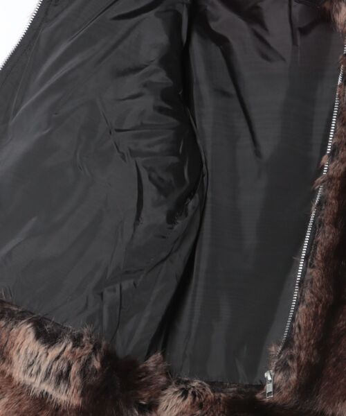 ANDGEEBEE(アンジービー)の「ベルトエコファーコート(その他アウター・レディース・ブラウン/グレー・FREE)」の3枚目の写真