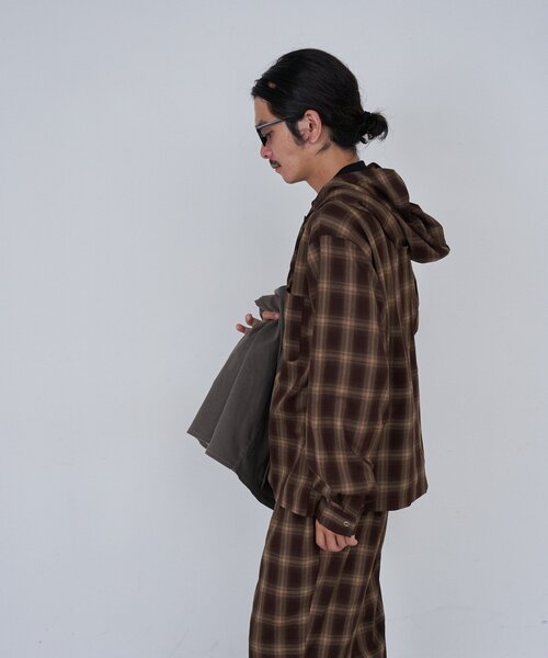 Kastane（カスタネ）の「*【セットアップ対応/チェック&ストライプ/ユニセックス】BM フードシャツ（シャツ/ブラウス・レディース・ブラック/ブラウン/ブルー・FREE）」の16枚目の写真