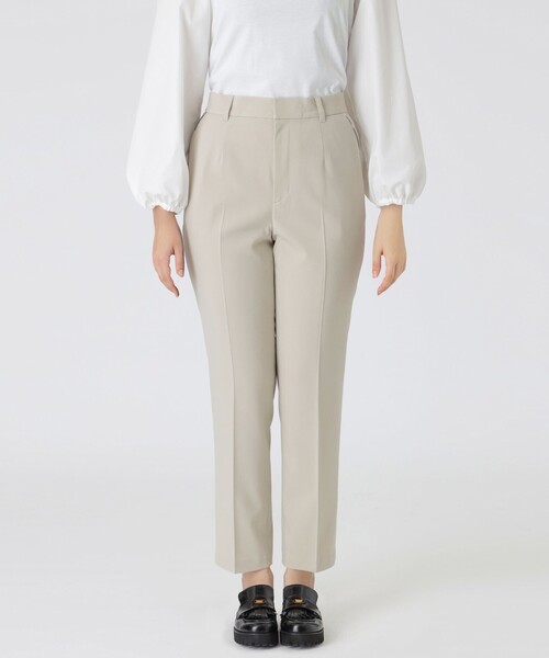 BLUE LABEL CRESTBRIDGE(ブルーレーベルクレストブリッジ)の「プレーンウォッシャブルテーパードパンツ(その他パンツ・レディース・ベージュ/ブラック・38/36)」の1枚目の写真