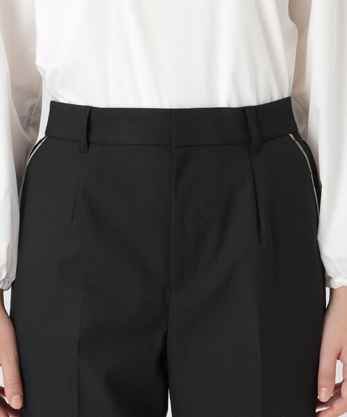 BLUE LABEL CRESTBRIDGE(ブルーレーベルクレストブリッジ)の「プレーンウォッシャブルテーパードパンツ(その他パンツ・レディース・ベージュ/ブラック・38/36)」の6枚目の写真