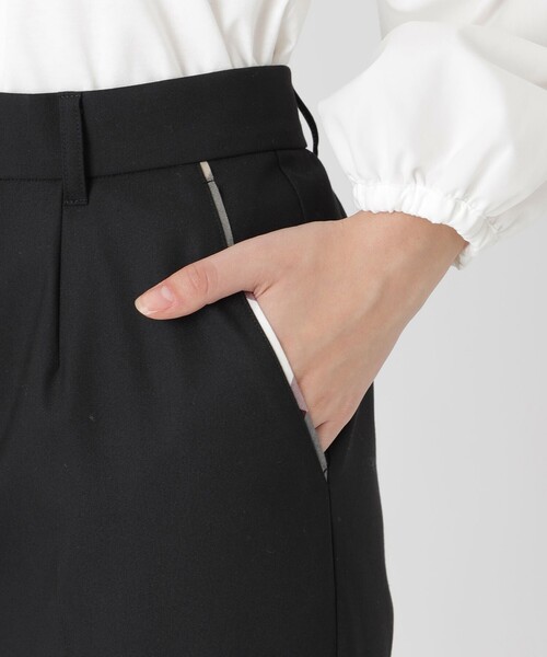 BLUE LABEL CRESTBRIDGE(ブルーレーベルクレストブリッジ)の「プレーンウォッシャブルテーパードパンツ(その他パンツ・レディース・ベージュ/ブラック・38/36)」の8枚目の写真