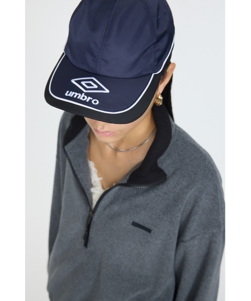 MOUSSY（マウジー）の「UMBRO PIPING SATIN キャップ（キャップ・レディース・マジェンタ/ネイビー・FREE）」の17枚目の写真