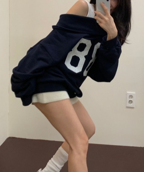 FREE STYLISTS(フリー スタイリスト)の「YUGA_YGMC Off-the-shoulder logo sweatshirt(スウェット・レディース・ネイビー/ライトグレー・FREE)」の16枚目の写真