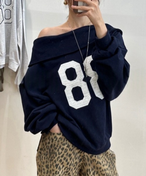 FREE STYLISTS(フリー スタイリスト)の「YUGA_YGMC Off-the-shoulder logo sweatshirt(スウェット・レディース・ネイビー/ライトグレー・FREE)」の20枚目の写真