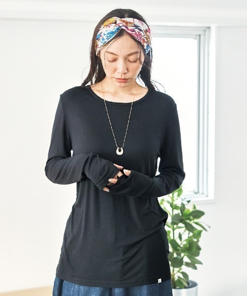 and myera(アンド マイラ)の「and myera サムホールTシャツ(Tシャツ/カットソー・レディース・ミント/ブラック/グレー・M/L/LL/S)」の2枚目の写真