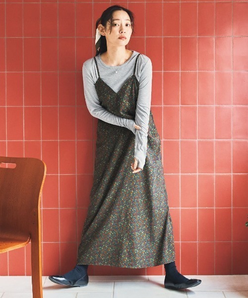 and myera(アンド マイラ)の「and myera サムホールTシャツ(Tシャツ/カットソー・レディース・ミント/ブラック/グレー・M/L/LL/S)」の9枚目の写真