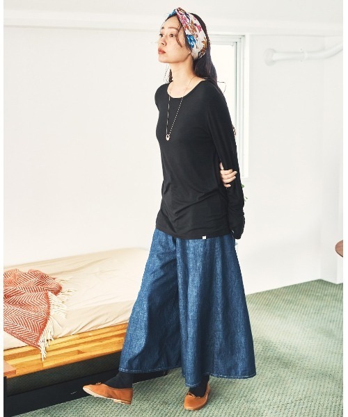 and myera(アンド マイラ)の「and myera サムホールTシャツ(Tシャツ/カットソー・レディース・ミント/ブラック/グレー・M/L/LL/S)」の5枚目の写真