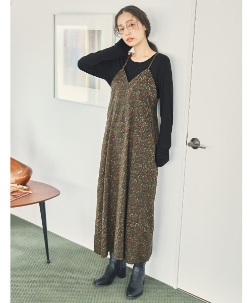 and myera(アンド マイラ)の「and myera サムホールTシャツ(Tシャツ/カットソー・レディース・ミント/ブラック/グレー・M/L/LL/S)」の7枚目の写真