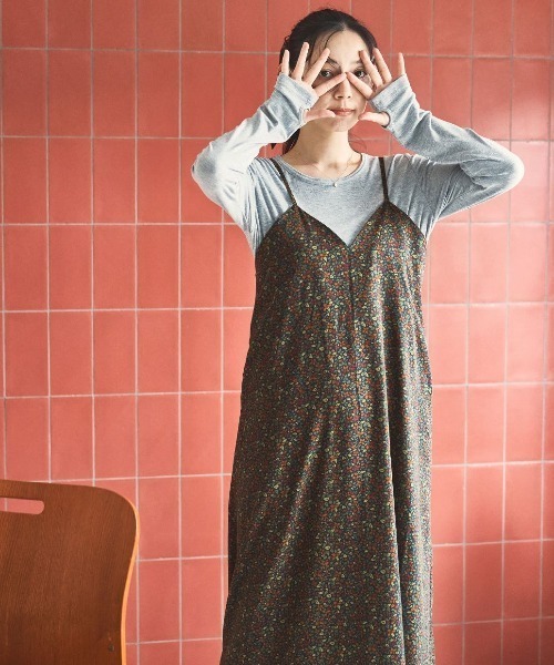 and myera(アンド マイラ)の「and myera サムホールTシャツ(Tシャツ/カットソー・レディース・ミント/ブラック/グレー・M/L/LL/S)」の10枚目の写真