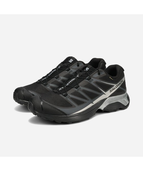SALOMON(サロモン)の「SALOMON XT-PATHWAY GTX / サロモン エックスティー パスウェイ ゴアテックス / L47577500(スニーカー・メンズ・ブラック・24cm/24.5cm/25cm/26cm/26.5cm/27cm/27.5cm/28cm/28.5cm/29cm/23cm/23.5cm/25.5cm)」の1枚目の写真