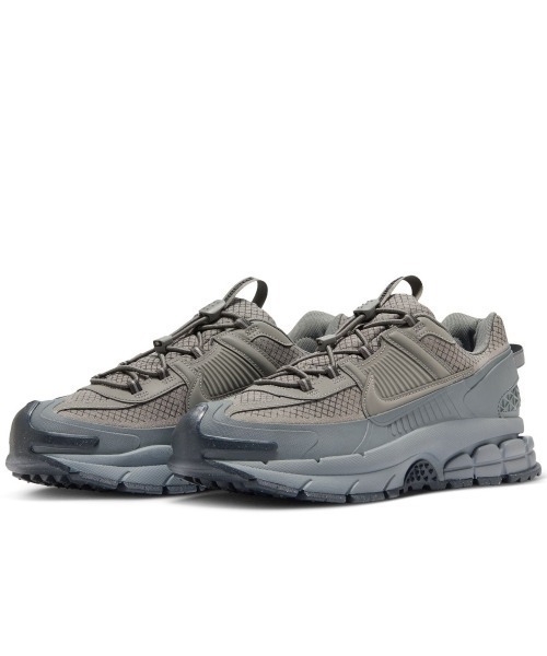 NIKE Zoom Vomero Roam（ナイキ ズーム ボメロ ローム）（スニーカー