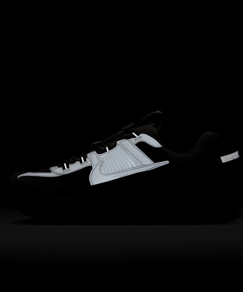NIKE(ナイキ)の「NIKE Zoom Vomero Roam(ナイキ ズーム ボメロ ローム)(スニーカー・メンズ・ブラック系・28.5cm/29cm/26cm/26.5cm/27cm/27.5cm/28cm/25cm/25.5cm)」の12枚目の写真