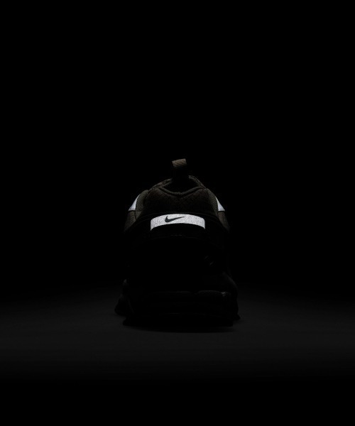 NIKE(ナイキ)の「NIKE Zoom Vomero Roam(ナイキ ズーム ボメロ ローム)(スニーカー・メンズ・ブラック系・28.5cm/29cm/26cm/26.5cm/27cm/27.5cm/28cm/25cm/25.5cm)」の14枚目の写真