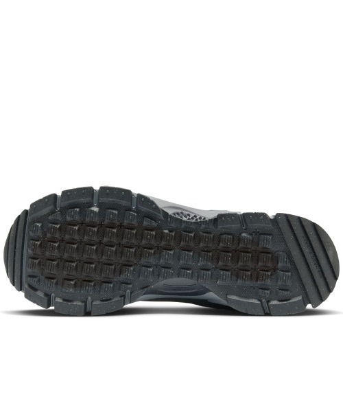 NIKE(ナイキ)の「NIKE Zoom Vomero Roam(ナイキ ズーム ボメロ ローム)(スニーカー・メンズ・ブラック系・28.5cm/29cm/26cm/26.5cm/27cm/27.5cm/28cm/25cm/25.5cm)」の9枚目の写真