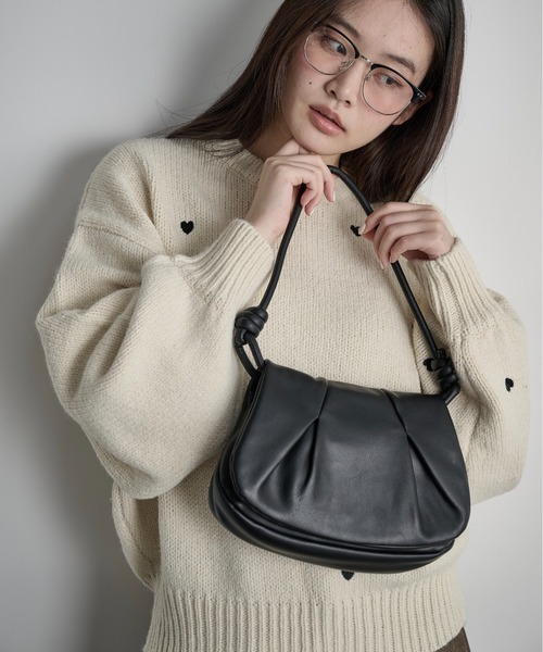 THE YOn（ザヨン）の「タックデザインショルダーバッグ（ショルダーバッグ・レディース・サックスブルー/イエロー/ブラック・FREE）」の2枚目の写真