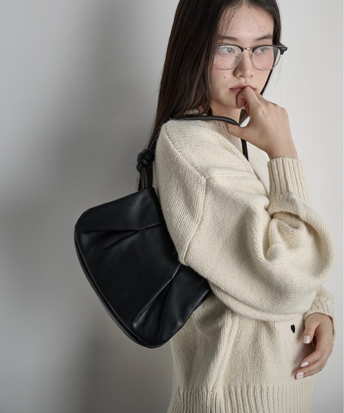 THE YOn（ザヨン）の「タックデザインショルダーバッグ（ショルダーバッグ・レディース・サックスブルー/イエロー/ブラック・FREE）」の22枚目の写真