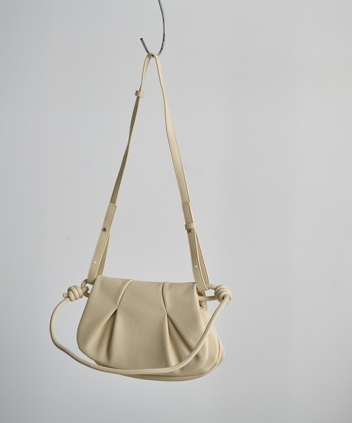 THE YOn（ザヨン）の「タックデザインショルダーバッグ（ショルダーバッグ・レディース・サックスブルー/イエロー/ブラック・FREE）」の16枚目の写真