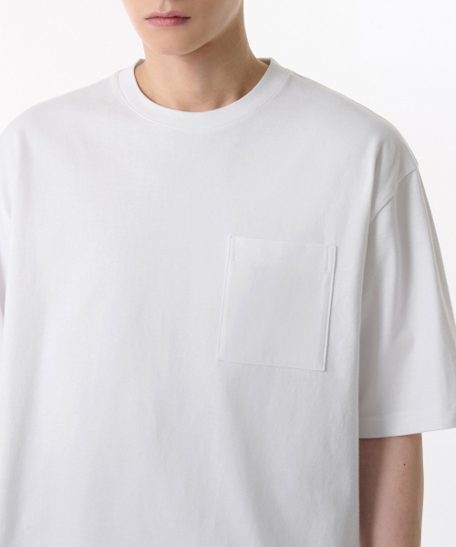MUSINSA STANDARD（ムシンサスタンダード）の「ヘビーウェイトリラックスクルーネックポケットTシャツ[ホワイト]（Tシャツ/カットソー・メンズ・その他・SMALL/MEDIUM/LARGE/X-LARGE/XX-LARGE/XXX-LARGE）」の3枚目の写真
