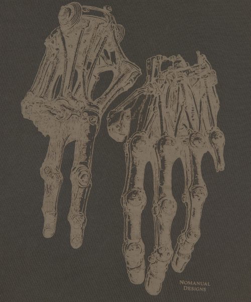 NOMANUAL(NOMANUAL)の「ROBOTIC HAND NM T-SHIRT - DEEP KHAKI(Tシャツ/カットソー・レディース・その他・X-LARGE/SMALL/MEDIUM/LARGE)」の4枚目の写真