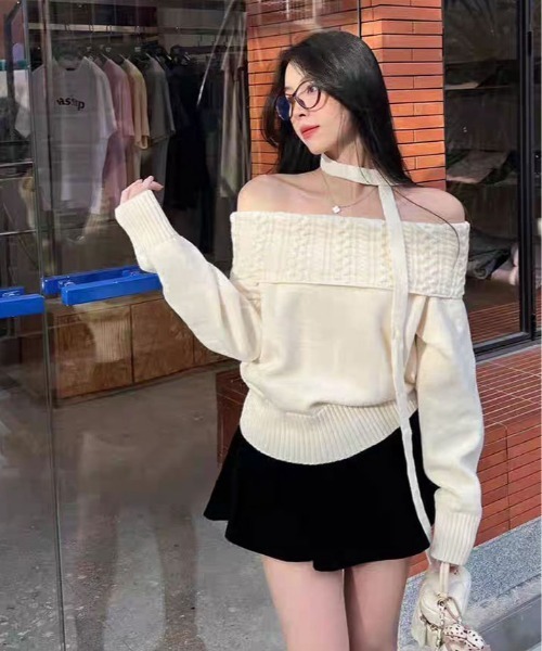 kirakiraShop(キラキラショップ)の「ケーブル デザイン オフショルダー リボン ニット(ニット/セーター・レディース・オフホワイト/グレー/チャコール・FREE)」の5枚目の写真