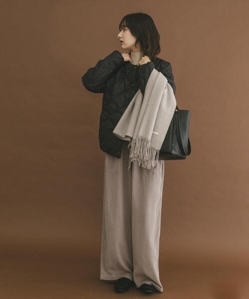 ITEMS URBANRESEARCH(アイテムズ アーバンリサーチ)の「TAION CREW NECK DOWN JACKET(ダウンジャケット/コート・レディース・ブラック/オフホワイト/オリーブ・SMALL/MEDIUM/LARGE)」の21枚目の写真