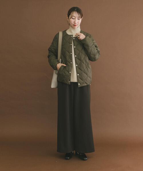 ITEMS URBANRESEARCH(アイテムズ アーバンリサーチ)の「TAION CREW NECK DOWN JACKET(ダウンジャケット/コート・レディース・ブラック/オフホワイト/オリーブ・SMALL/MEDIUM/LARGE)」の8枚目の写真