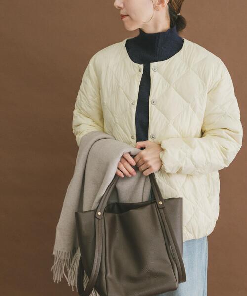 ITEMS URBANRESEARCH(アイテムズ アーバンリサーチ)の「TAION CREW NECK DOWN JACKET(ダウンジャケット/コート・レディース・ブラック/オフホワイト/オリーブ・SMALL/MEDIUM/LARGE)」の11枚目の写真