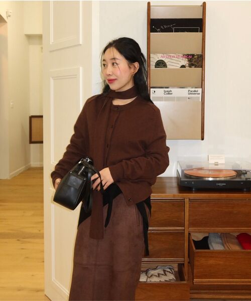SIYAZU(シヤジュ)の「SIST9055 フェイクスエードロングスカート_ブラック(スカート・レディース・ブラック・MEDIUM/SMALL)」の7枚目の写真