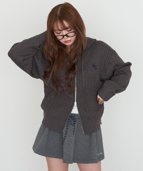 RAY CASSIN（レイカズン）の「ケーブル胸刺繍パーカー（パーカー・レディース・ライトベージュ/ダークグレー/グレー・FREE）」の14枚目の写真