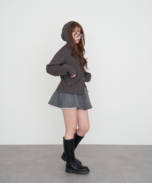 RAY CASSIN（レイカズン）の「ケーブル胸刺繍パーカー（パーカー・レディース・ライトベージュ/ダークグレー/グレー・FREE）」の12枚目の写真